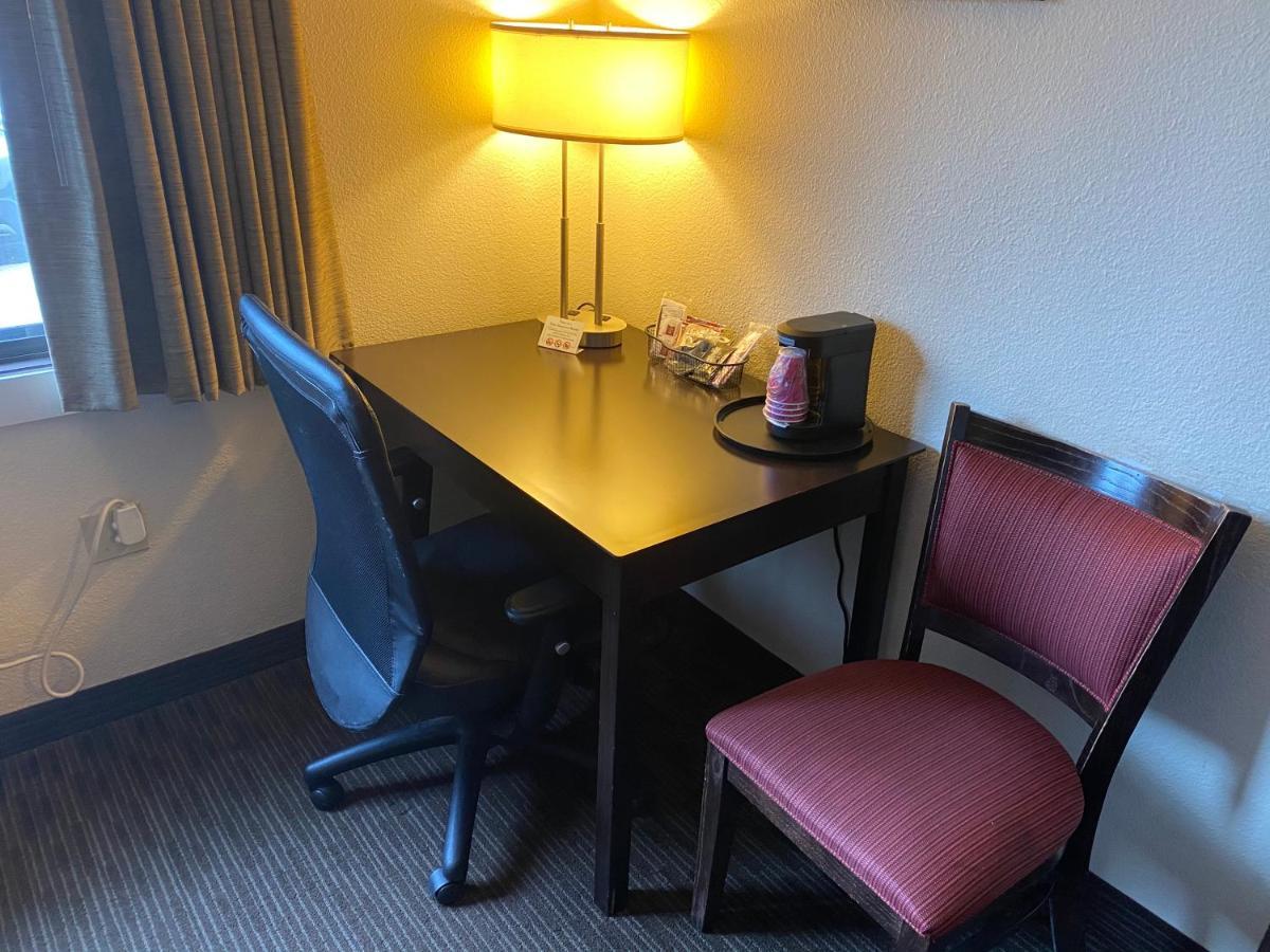 Hotel Blossom & Traverse 2*