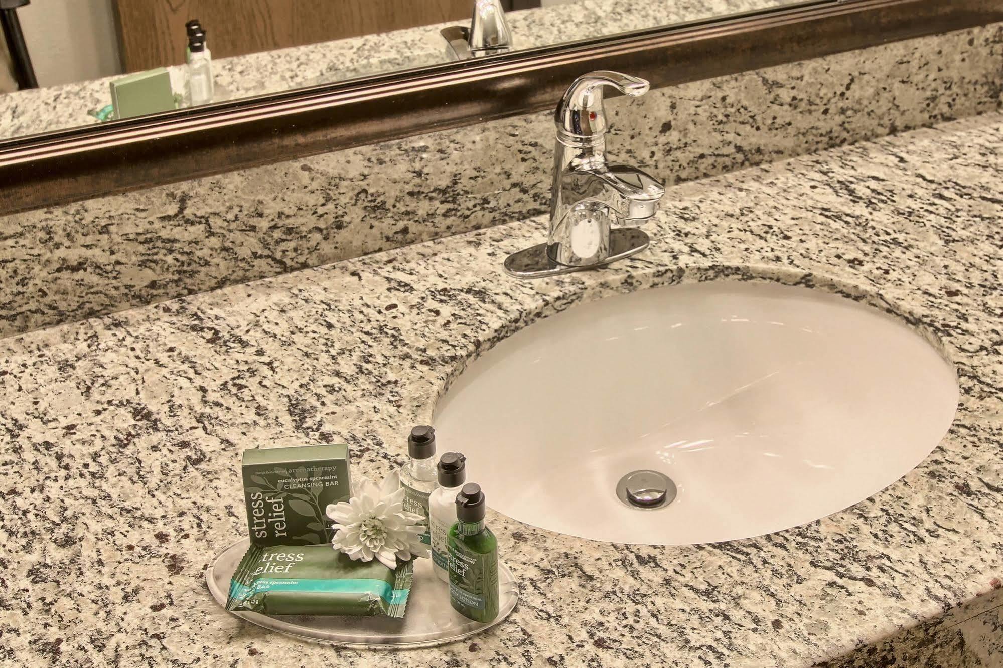 Hotel Blossom & Traverse